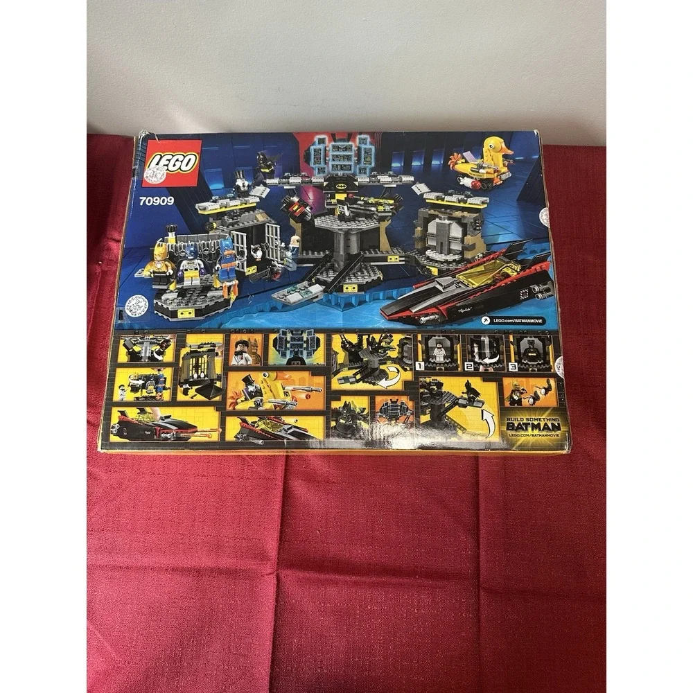 LEGO The Batman Movie Batcave Break-in 70909 Building Toy Set 1047 Pcs New